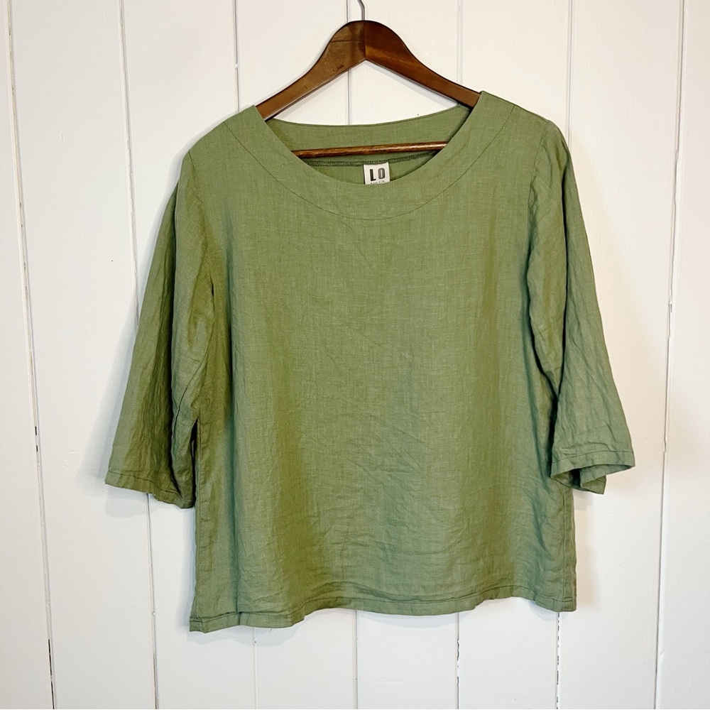 Len Ok Green 100% Linen Top. Size Medium.